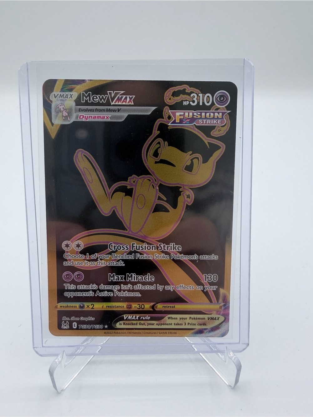 Pokemon Mew VMAX Fusion Strike Holo Card - Gold & Black